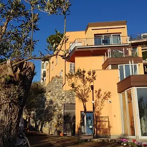 Poggio Degli Ulivi Apartment Genua